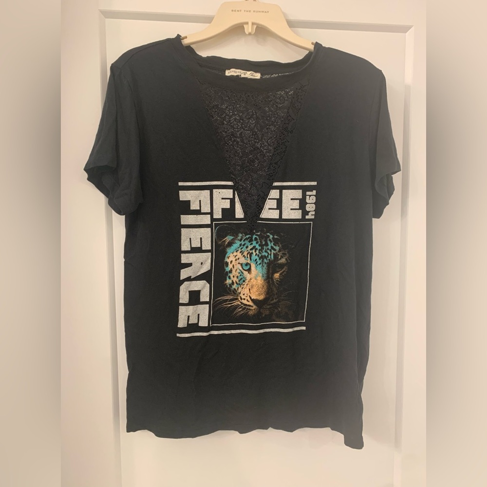 Black lace tee. Size medium.